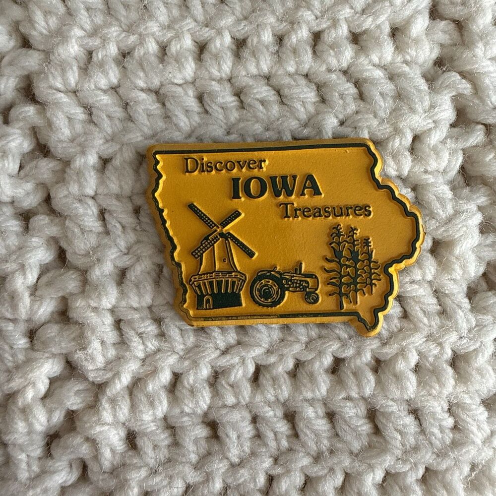 VTG Iowa Discover Treasures Rubber Magnet Souvenir Yellow Corn Windmill Tractor
